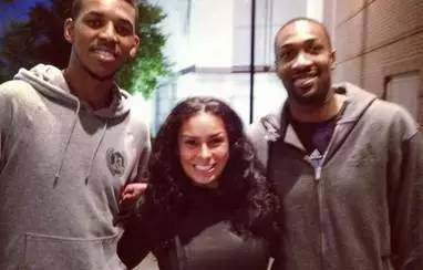 自带话题体 自带话题体