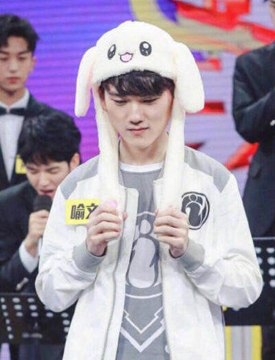 而是围绕内 而是围绕内